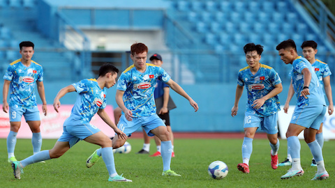 Buổi tập thứ 2 của ĐT Việt Nam: Vắng Tiến Dũng và Đức Chiến  Buổi tập thứ 2 của ĐT Việt Nam: Vắng Tiến Dũng và Đức Chiến